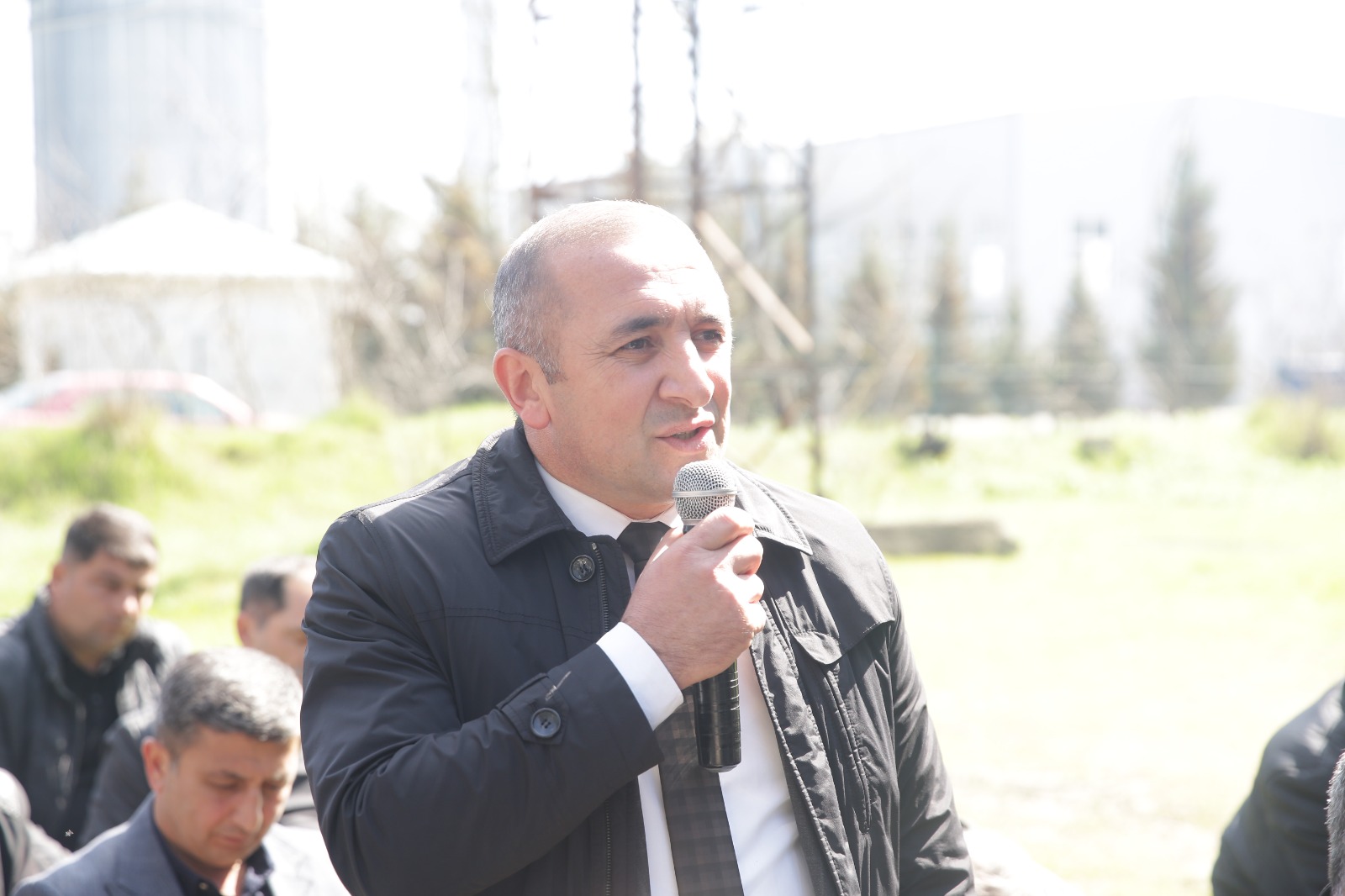 Xaçmazın Aşağı Zeyid kəndində səyyar qəbul keçirilib (FOTO)