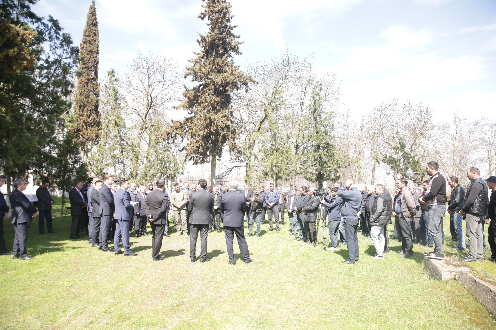 Xaçmazın Aşağı Zeyid kəndində səyyar qəbul keçirilib (FOTO)