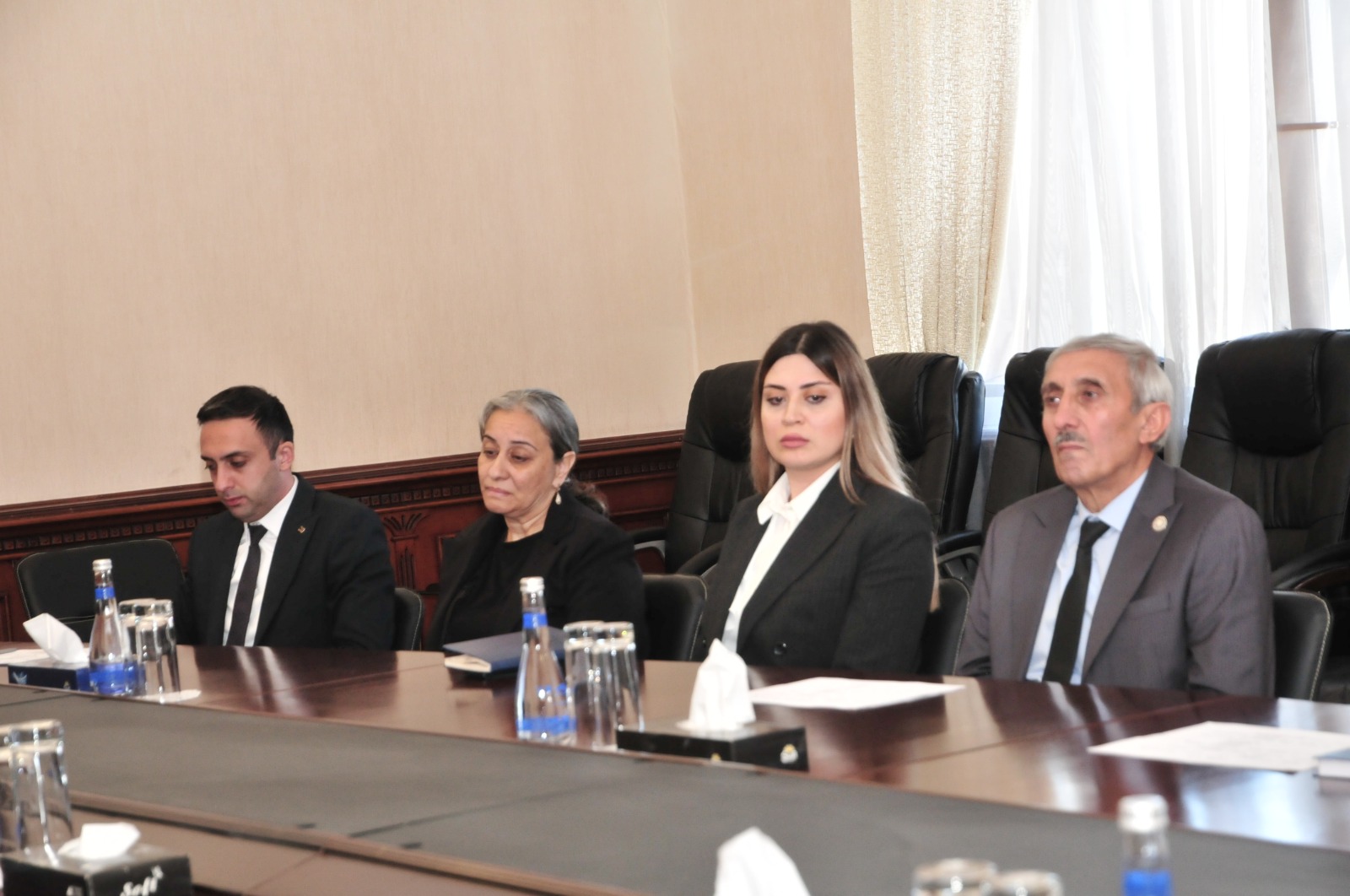 Abşeronda Aprel döyüşlərində şəhidlik zirvəsinə ucalan qəhrəmanlarımızın ailələri ilə görüş keçirilib (FOTO)