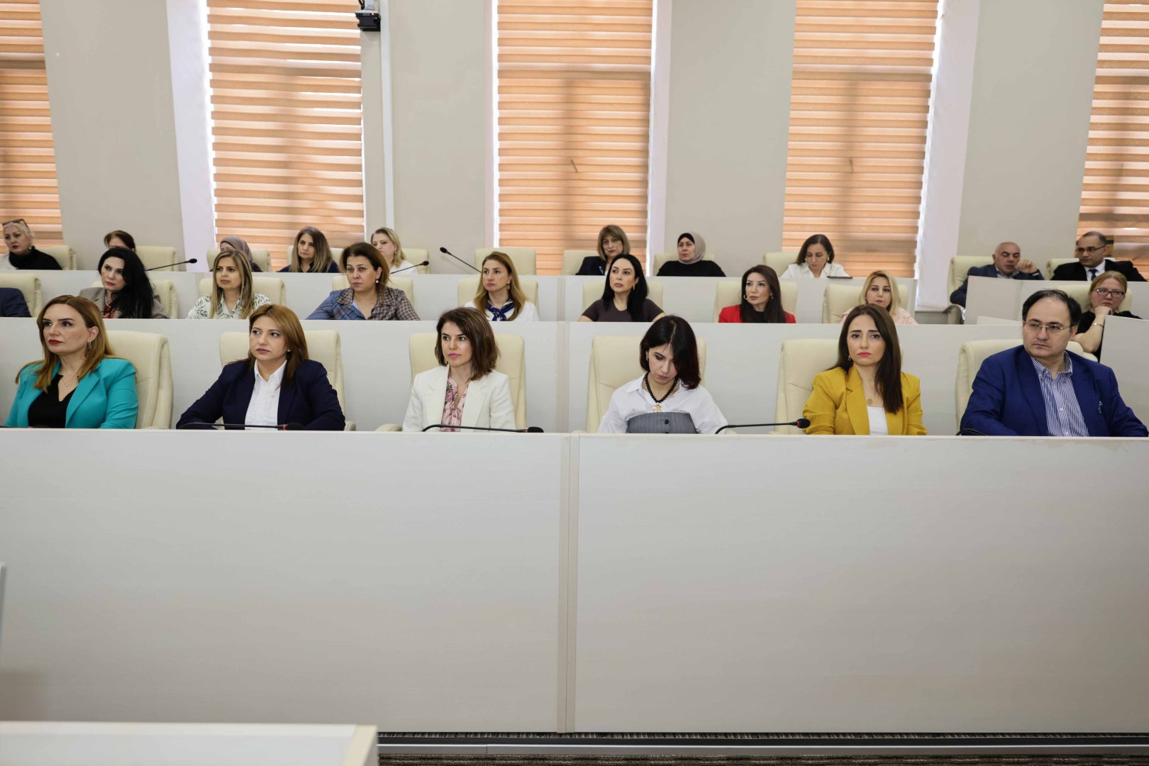 “Elm Günləri”: UNEC-də Nobel mükafatçıları və elmin populyarlaşdırılması müzakirə olunub (FOTO)