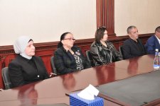 Abşeronda Aprel döyüşlərində şəhidlik zirvəsinə ucalan qəhrəmanlarımızın ailələri ilə görüş keçirilib (FOTO)
