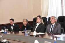 Abşeronda Aprel döyüşlərində şəhidlik zirvəsinə ucalan qəhrəmanlarımızın ailələri ilə görüş keçirilib (FOTO)