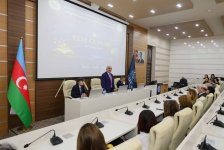 “Elm Günləri”: UNEC-də Nobel mükafatçıları və elmin populyarlaşdırılması müzakirə olunub (FOTO)