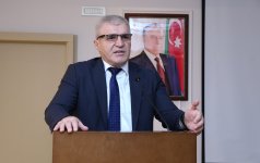 AzMİU-da təhsilin keyfiyyətinin əmək bazarının şərtlərinə uyğunlaşdırılması üçün yeni mərhələ başladı (FOTO)