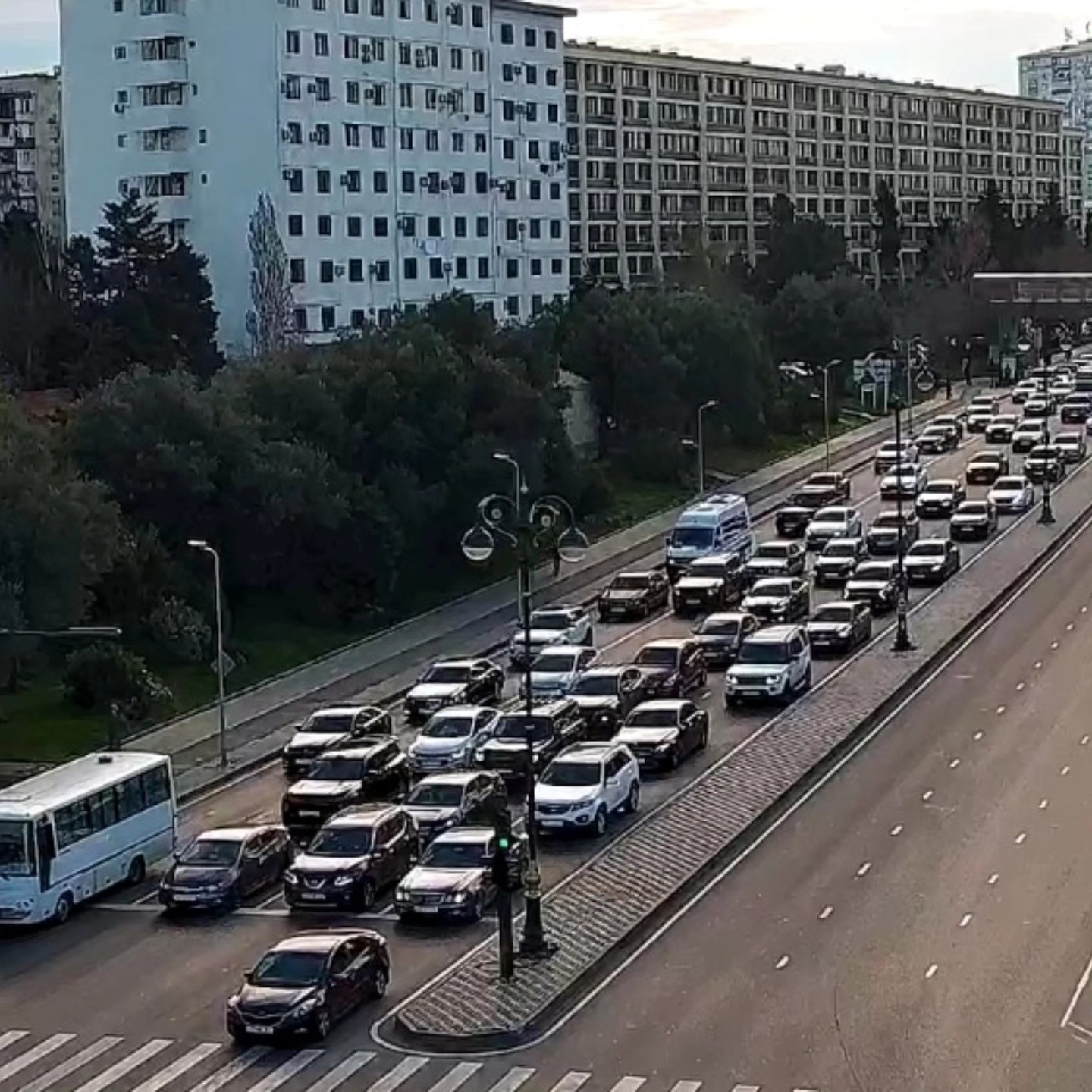 DİQQƏT: Bu yollarda tıxac var - SİYAHI (FOTO)