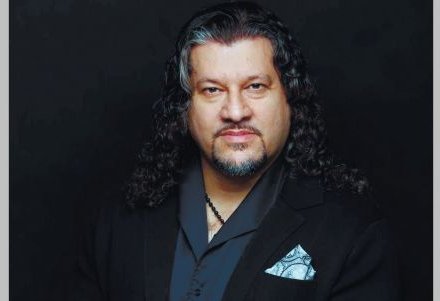 Xalq artisti Əvəz Abdullayev işdən çıxarıldı