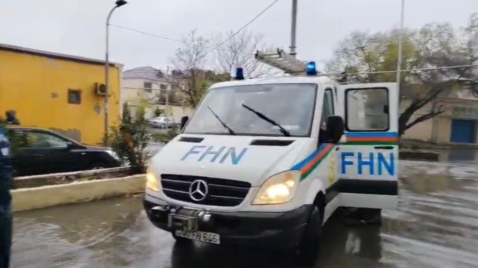 Keşlədə 58 vətəndaş təhlükəsiz əraziyə təxliyə olunub - FHN (FOTO/VİDEO) (YENİLƏNİB-2)