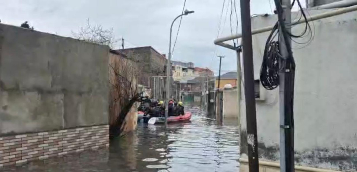Keşlədə 58 vətəndaş təhlükəsiz əraziyə təxliyə olunub - FHN (FOTO/VİDEO) (YENİLƏNİB-2)