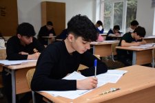 Ümumi orta təhsil üzrə buraxılış imtahanı keçirilib (FOTO)