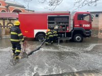 Keşlədə 58 vətəndaş təhlükəsiz əraziyə təxliyə olunub - FHN (FOTO/VİDEO) (YENİLƏNİB-2)