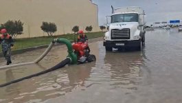 Keşlədə 58 vətəndaş təhlükəsiz əraziyə təxliyə olunub - FHN (FOTO/VİDEO) (YENİLƏNİB-2)