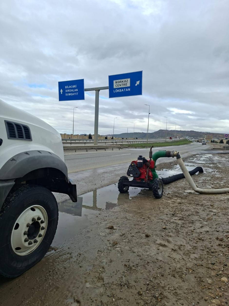 Keşlədə 58 vətəndaş təhlükəsiz əraziyə təxliyə olunub - FHN (FOTO/VİDEO) (YENİLƏNİB-2)