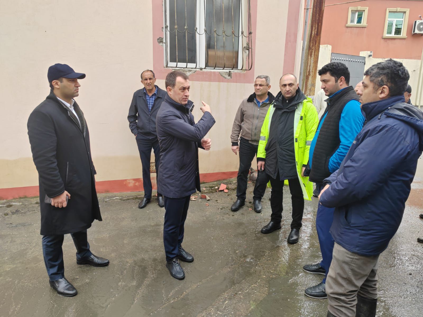 Keşlədə yağışların yaratdığı fəsadlar aradan qaldırılır (FOTO)