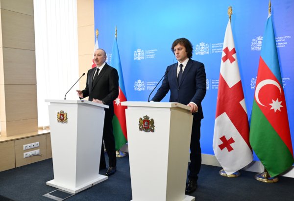 Prezident İlham Əliyev: Nəqliyyat dəhlizlərinin genişləndirilməsi istiqamətində işlər aparılır