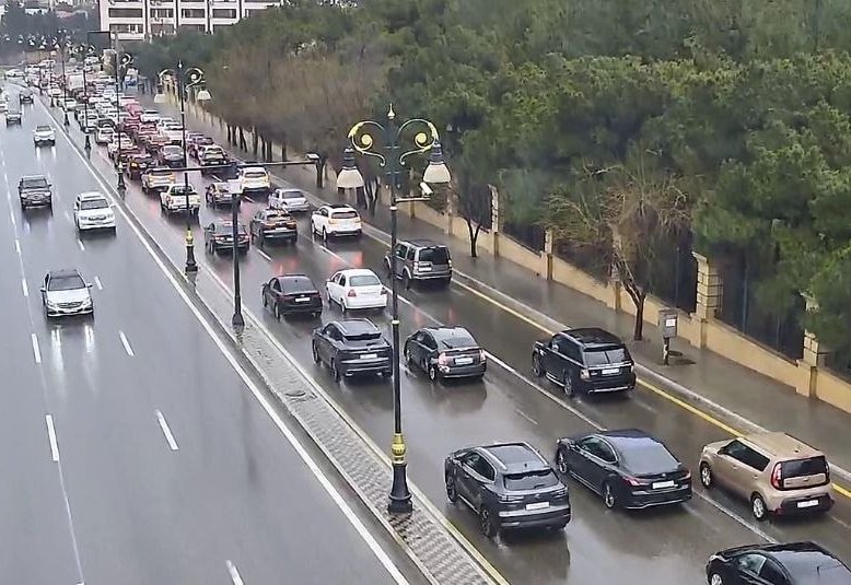 DİQQƏT: Bu yollarda tıxac var - SİYAHI