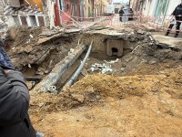 Bakıda kollektor üzərində tikilən ev tam söküldü – tapşırıqlar verildi (FOTO/VİDEO)