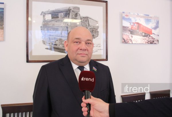 Minsk və Gəncə zavodları arasında yeni saziş ölkələrimizin iqtisadiyyatının inkişafına əlavə töhfə verəcək — Xanlar Fətiyev (FOTO)