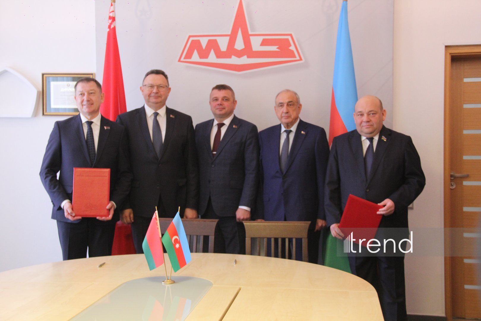 Minsk və Gəncə zavodları arasında yeni saziş ölkələrimizin iqtisadiyyatının inkişafına əlavə töhfə verəcək — Xanlar Fətiyev (FOTO)