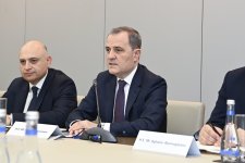Ceyhun Bayramov qazaxıstanlı həmkarı ilə Orta Dəhlizi müzakirə edib (FOTO) (YENİLƏNİB)