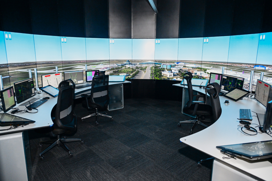 Prezident İlham Əliyev və Birinci xanım Mehriban Əliyeva Milli Aviasiya Akademiyasında Beynəlxalq Təlim Mərkəzinin açılışında iştirak ediblər (FOTO/VİDEO)