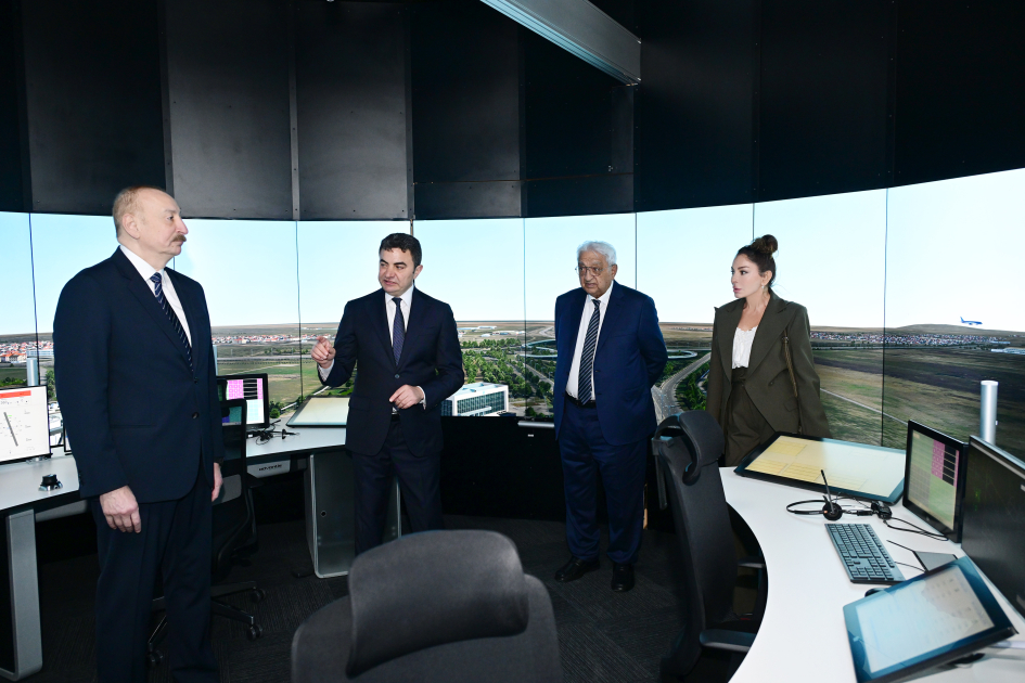 Prezident İlham Əliyev və Birinci xanım Mehriban Əliyeva Milli Aviasiya Akademiyasında Beynəlxalq Təlim Mərkəzinin açılışında iştirak ediblər (FOTO/VİDEO)