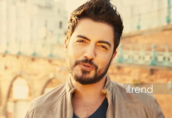 Türkiyədə narkotik tərkibli içkini təbliğ edən məşhur müğənni saxlanılıb