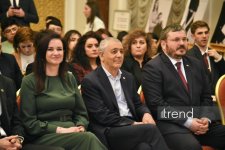 Bakıda "Onların bəziləri. Müharibə qaçqınlarının portretləri" adlı sərgi açılıb (FOTO) (YENİLƏNİB)