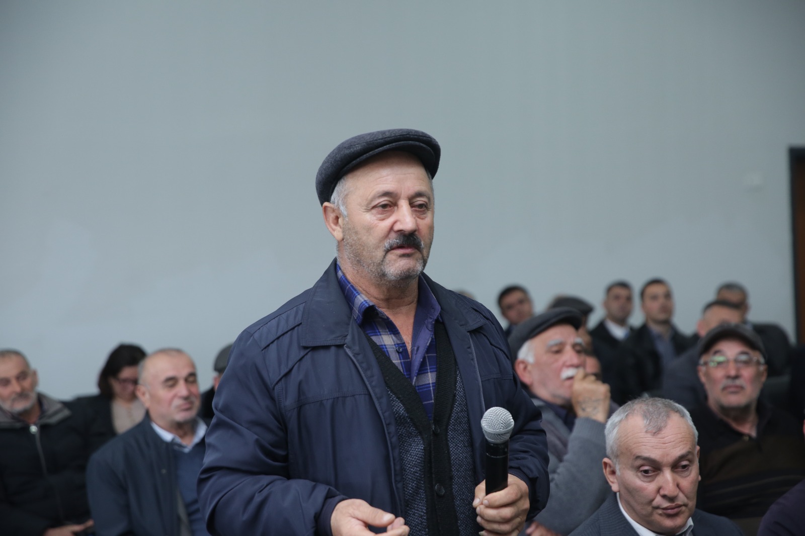 Xaçmazın Palçıqoba kəndində sakinlərin müraciət və təklifləri dinlənilib (FOTO)