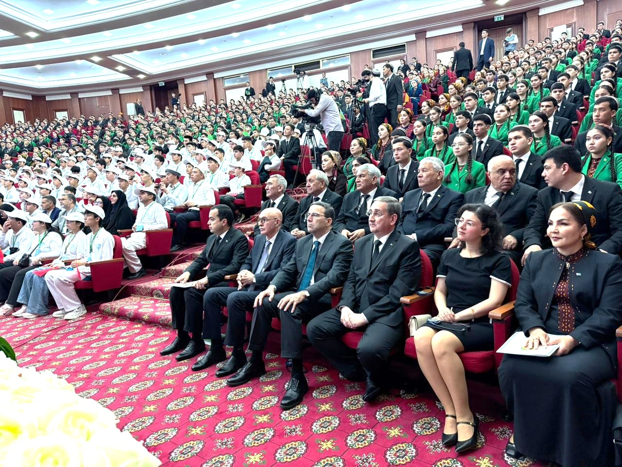 Azərbaycan nümayəndə heyəti Türkmənistanda beynəlxalq olimpiadada iştirak edib (FOTO)