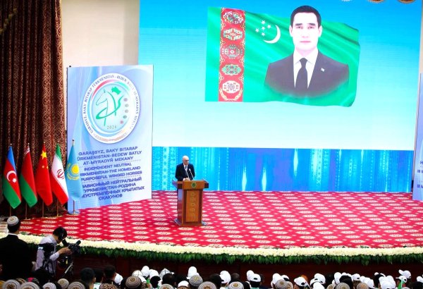 Azərbaycan nümayəndə heyəti Türkmənistanda beynəlxalq olimpiadada iştirak edib (FOTO)