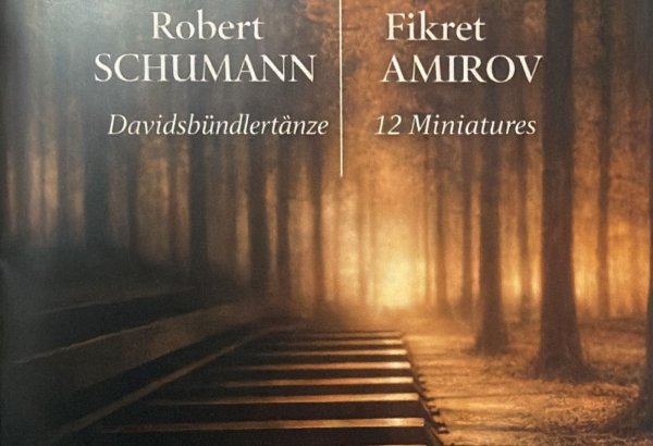 Azərbaycan və Avropa fortepiano musiqiləri bir diskdə (FOTO)