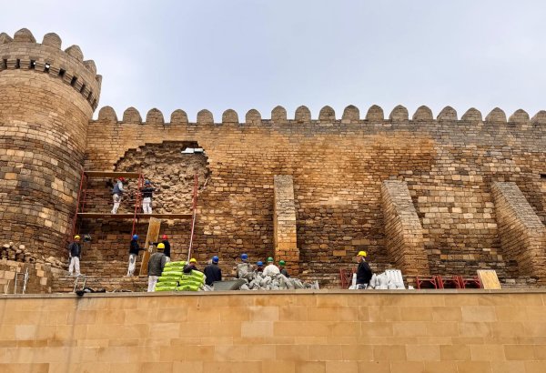 İçərişəhərdə qala divarının qismən dağılmasının səbəbi açıqlanıb (FOTO)