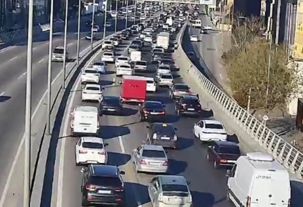 Bakıda bəzi küçələrdə sıxlıq problemi aradan qaldırıldı (FOTO/VİDEO)