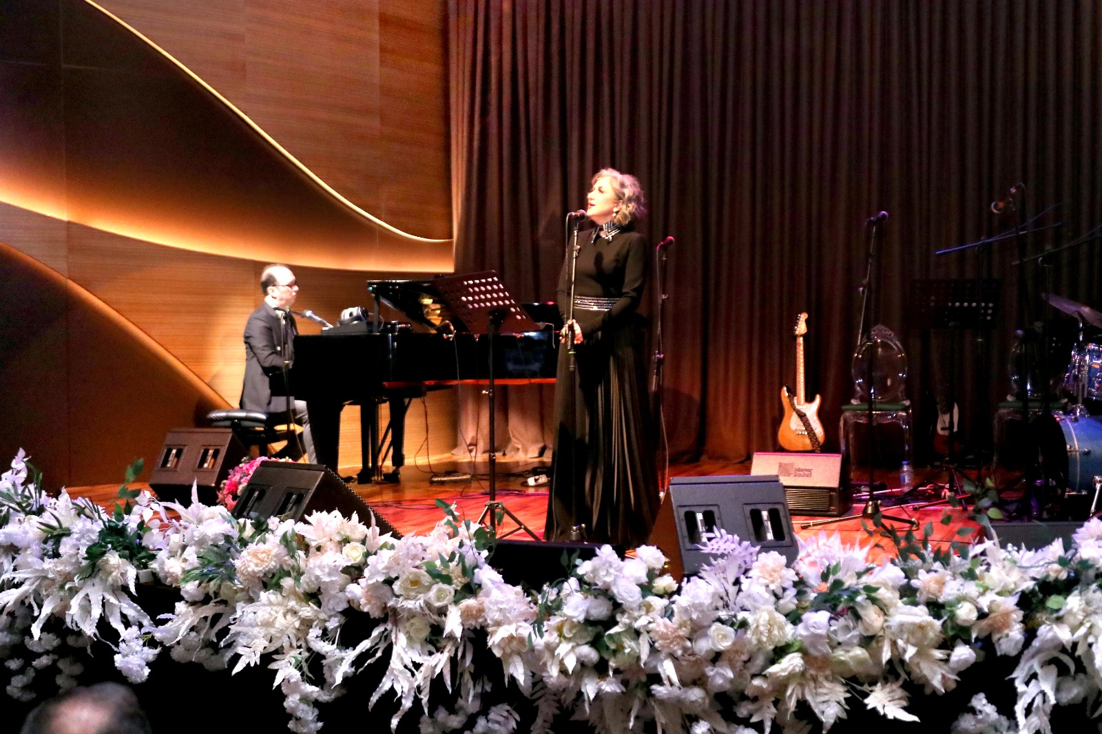 “Arzuların melodiyası” adlı konserti keçirilib (FOTO)