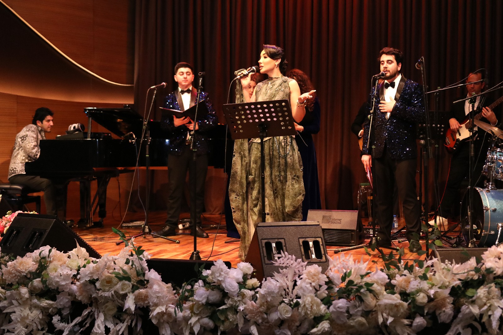 “Arzuların melodiyası” adlı konserti keçirilib (FOTO)