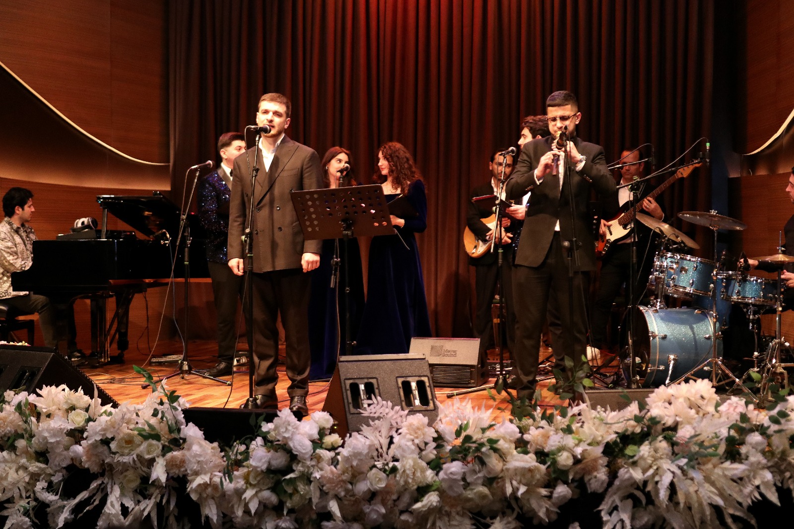 “Arzuların melodiyası” adlı konserti keçirilib (FOTO)