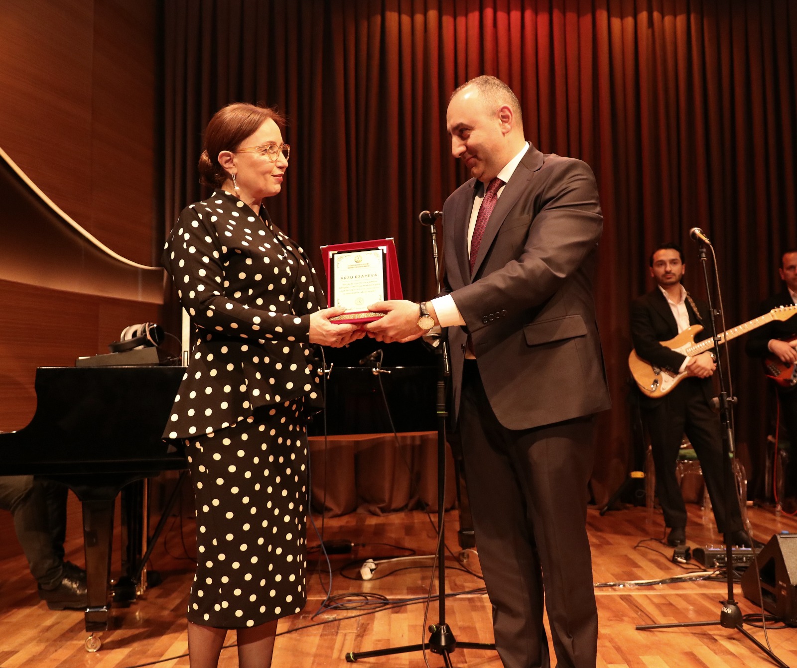 “Arzuların melodiyası” adlı konserti keçirilib (FOTO)