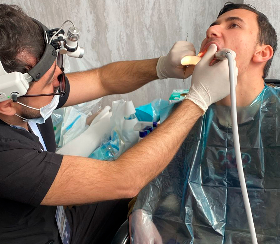 Ağdərədə “Böyük Qayıdış” çərçivəsində ilk dəfə portativ stomatoloji qurğu tətbiq edilib (FOTO)