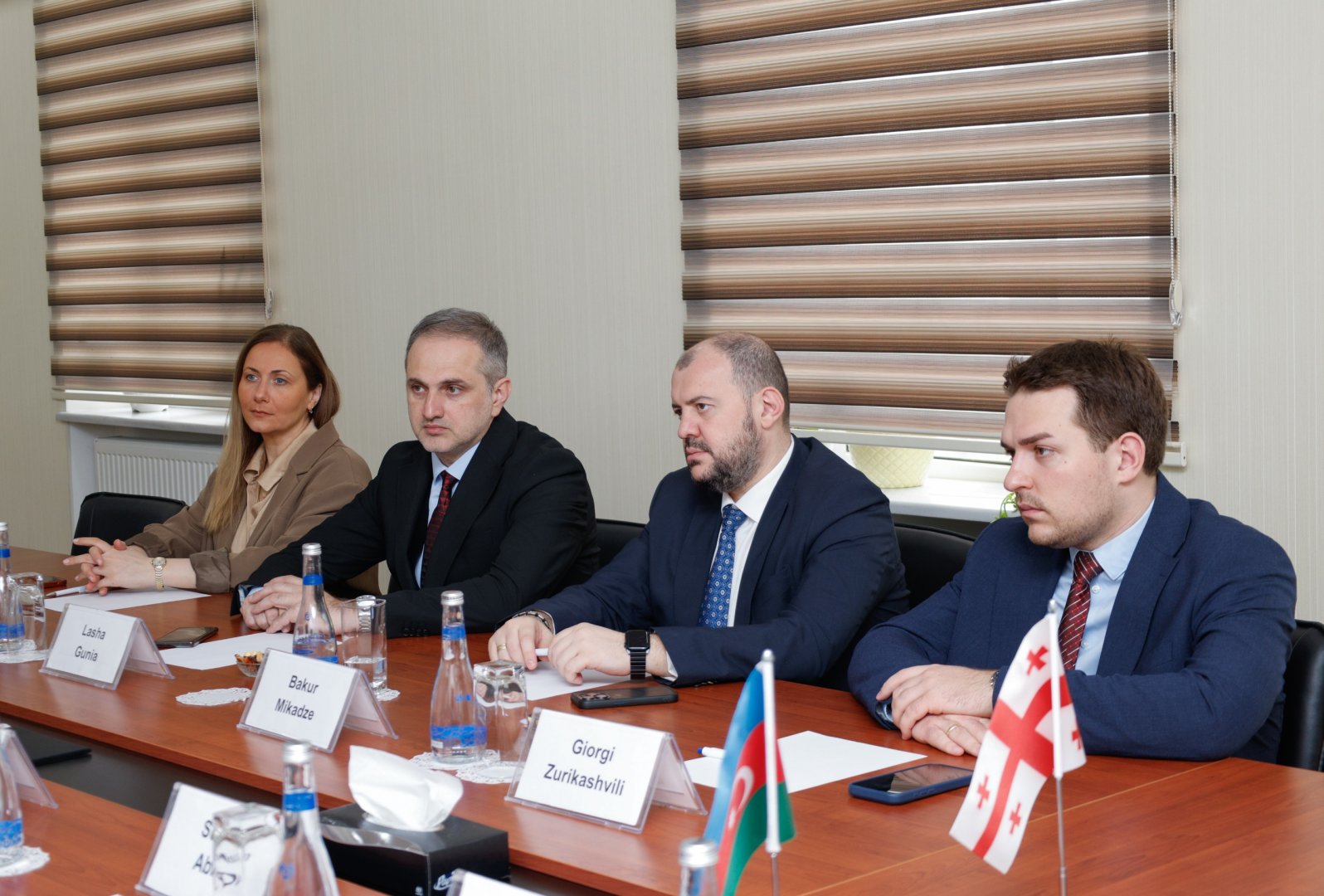 Bakı və Tbilisi avtomobil daşımalarında kvotanı artırdı (FOTO)