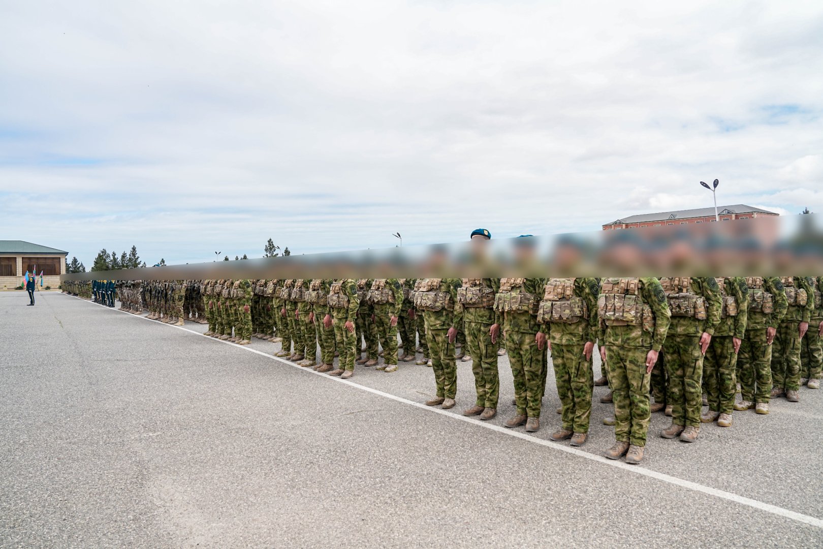 DSX-nin elit hərbçilərinə beret verildi (FOTO)