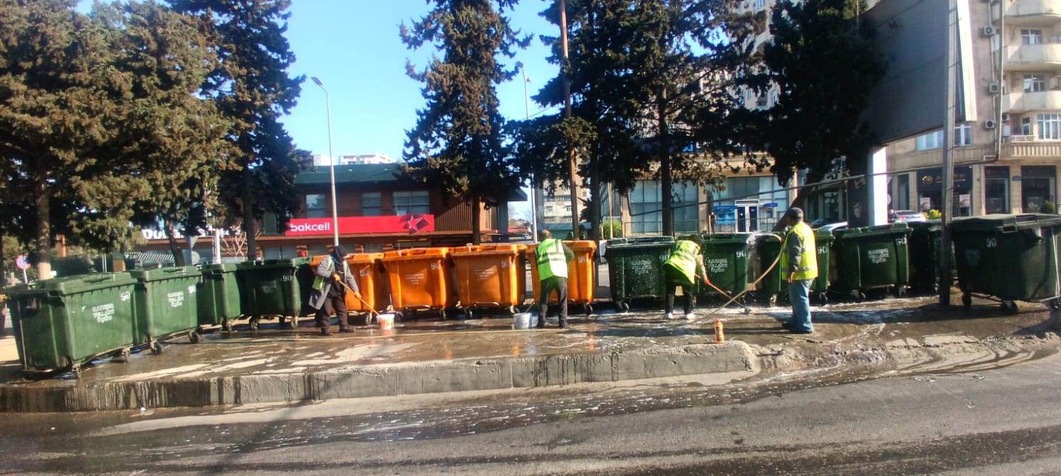 Paytaxt küçələri yuyulub (FOTO)