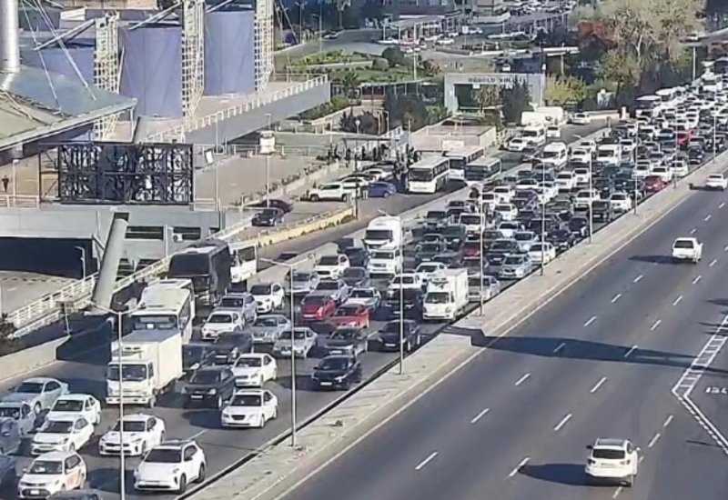 DİQQƏT: Bu yollarda tıxac var - SİYAHI