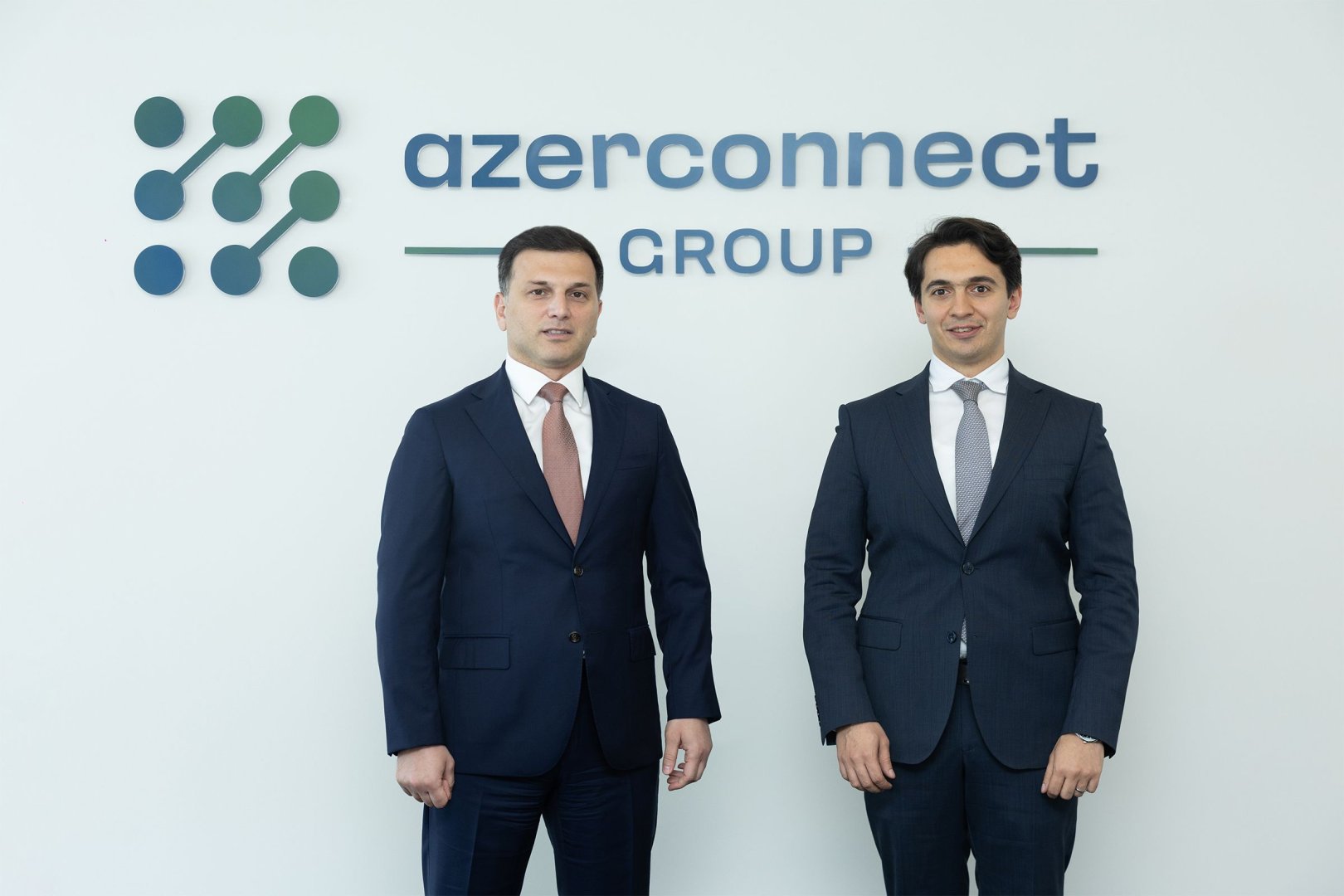 “Azerconnect Group”un baş direktoru Emil Məsimov “Yüksəliş” müsabiqəsinin qalibi ilə görüşüb (FOTO)