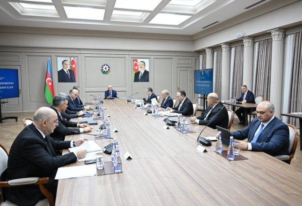 Əli Əsədov büdcə ilə bağlı tapşırıqlar verdi (FOTO)