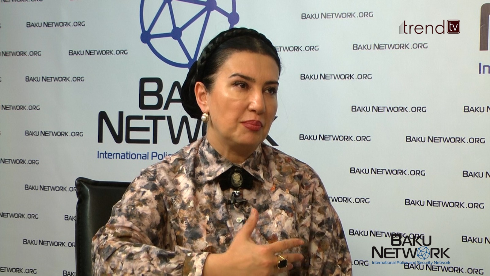 Azərbaycan musiqisinin dərinliyini sona kimi tədqiq etməmişik - Gövhər Həsənzadə "Tofiq Abbasovla Dialoq" verilişində (FOTO/VİDEO)