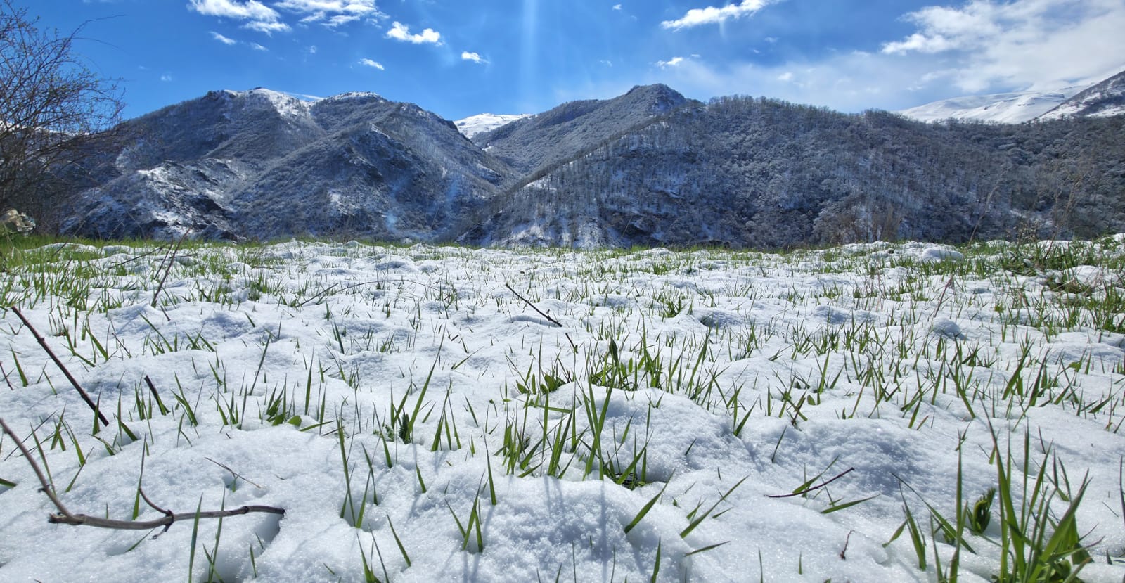 Kəlbəcərdə yenidən qış mənzərəsi müşahidə olunur (FOTO/VİDEO)