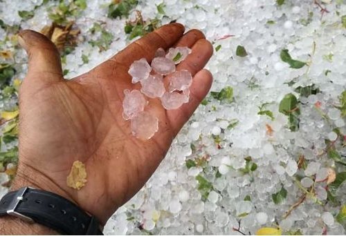 Bakıda yağan dolu: nadir hadisə, yoxsa normal hal?