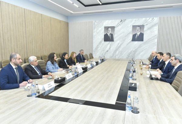 Azərbaycan və Asiya İnkişaf Bankı arasında əlavə maliyyələşdirmə imkanları müzakirə edilib (YENİLƏNİB)