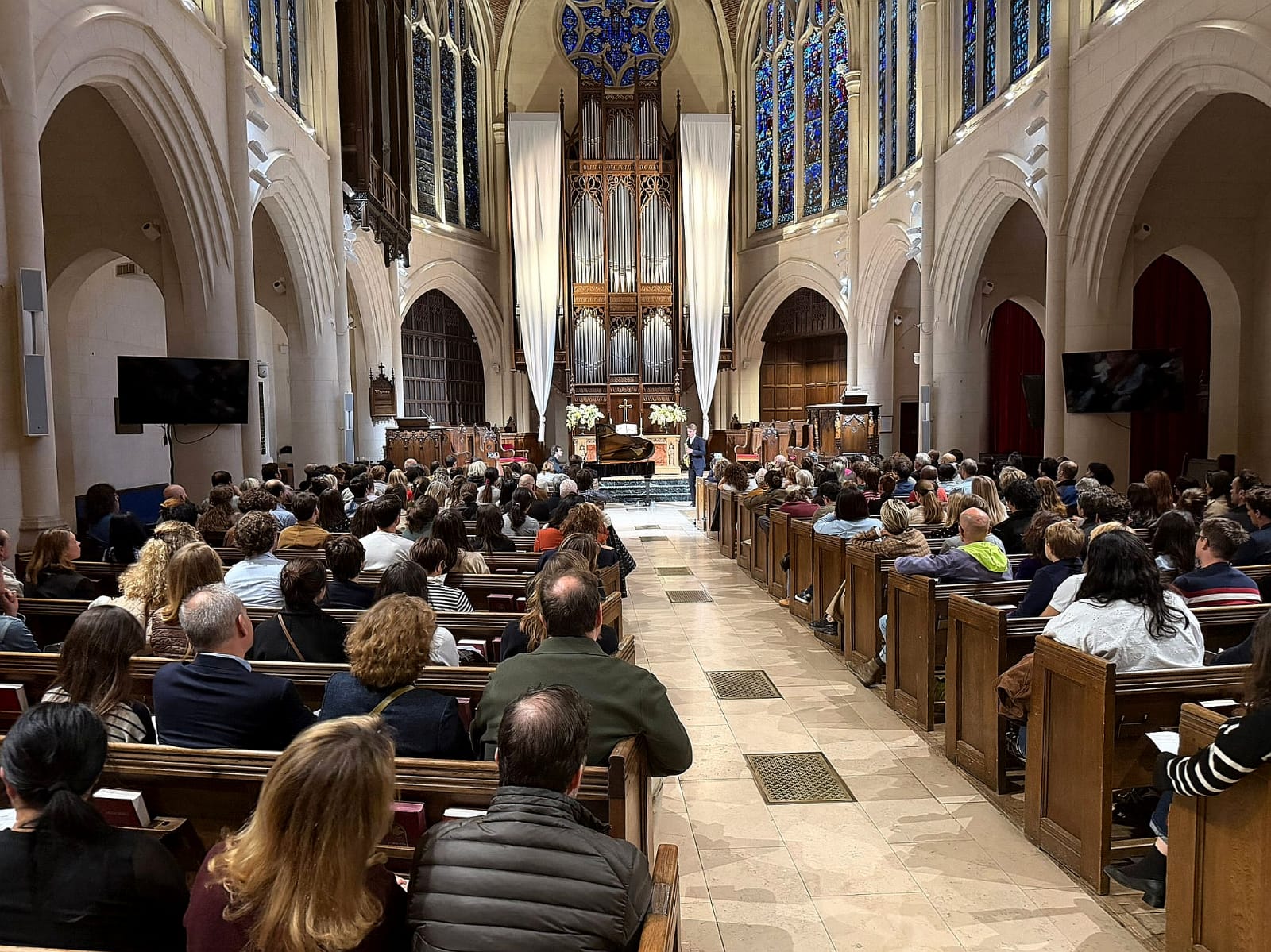 Parisdə azərbaycanlı pianoçunun konserti maraqla izlənib (FOTO)