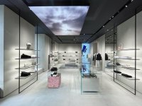 Emporio Armani Bakıda yenilənmiş mağazasını və yaz-yay 2026 kolleksiyasını təqdim etdi (FOTO)